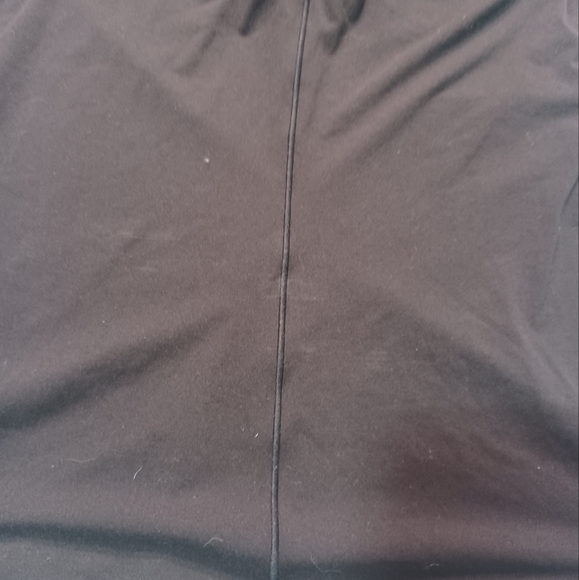 WHBM Elegant Black V-Neck Women's Top - Picture 5 of 5